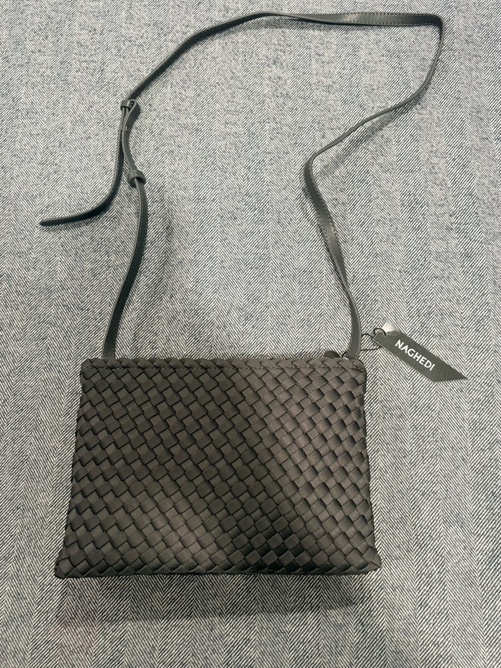 Naghedi Soho Envelope Crossbody | onyx